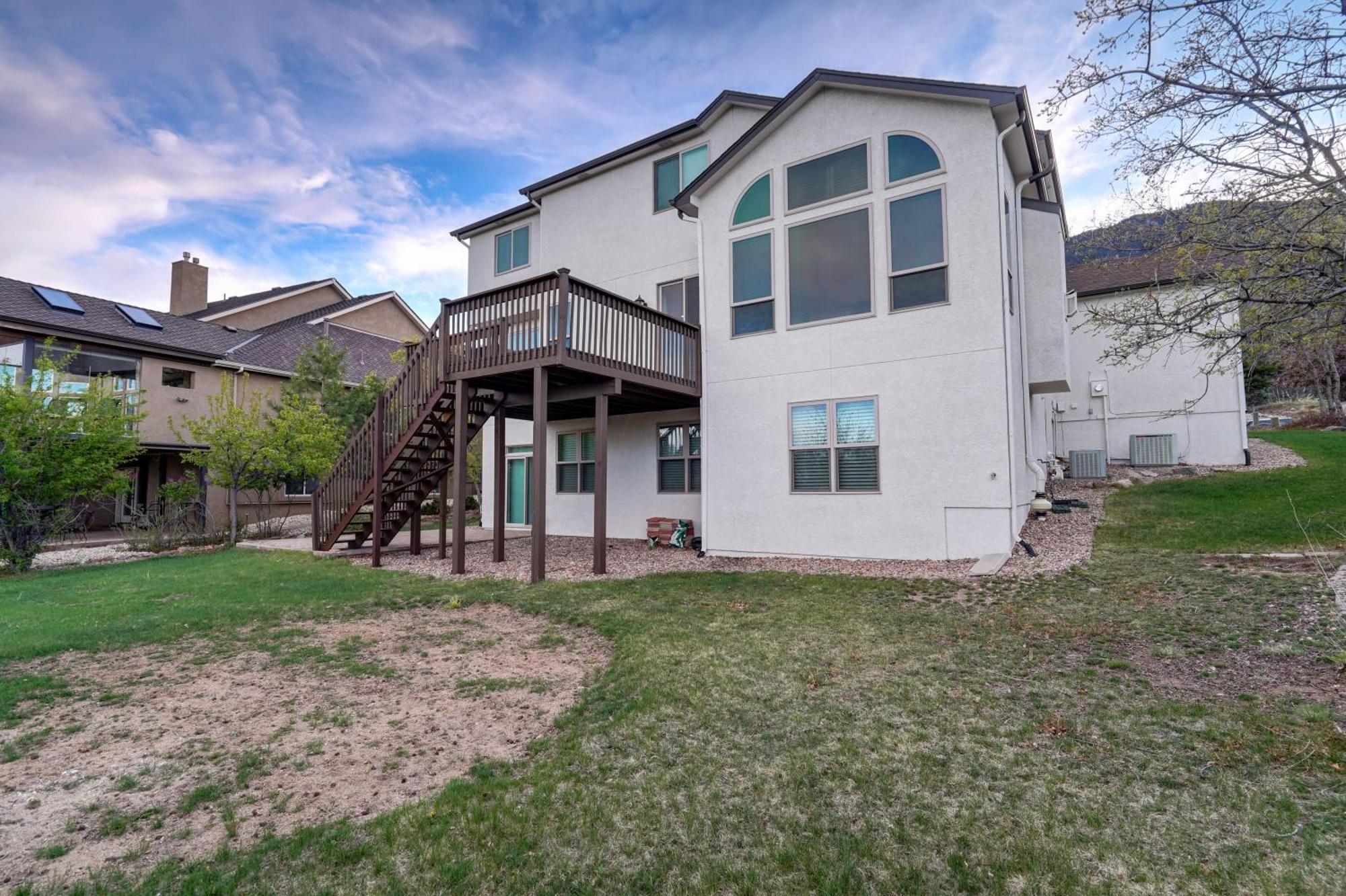 Space Command A Plus Views Bbq Games Prime Location Villa Colorado Springs Exterior photo